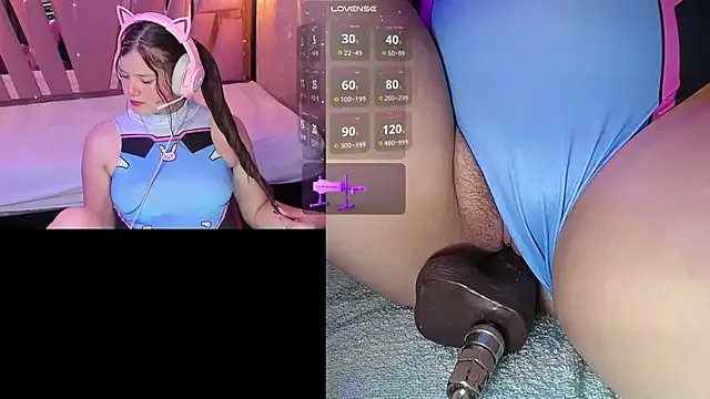 Freechat Trianna__ on StripChat