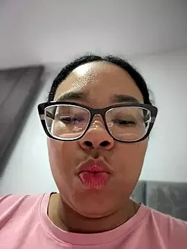 Freechat XMara on StripChat