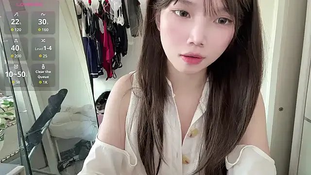 Freechat Yiyi-707 on StripChat