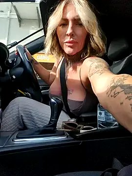 Group YourMommyBlair on StripChat