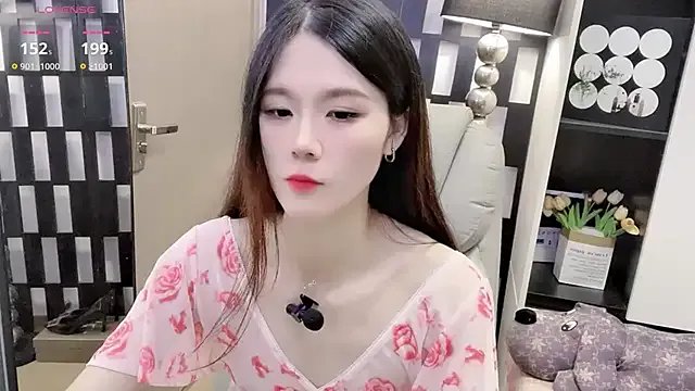 Yueyue-MM on StripChat 