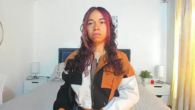 Freechat ZulyMichels on StripChat