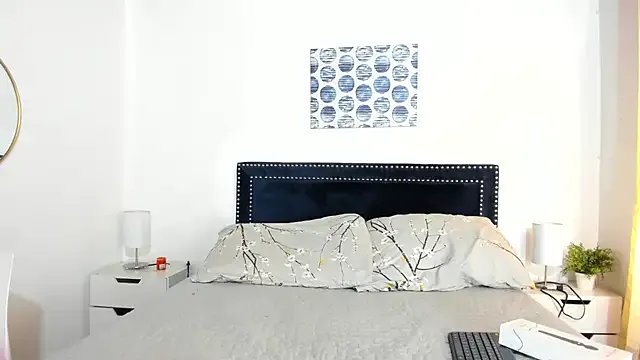 Freechat ZulyMichels on StripChat